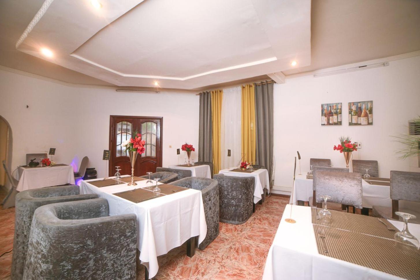 Les Residences De La Providence - Appart Hotel Yaounde Exterior photo